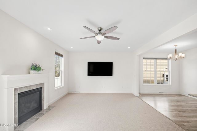 42 Penfield Drive, Colonie, NY 12110