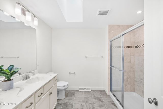 42 Penfield Drive, Colonie, NY 12110