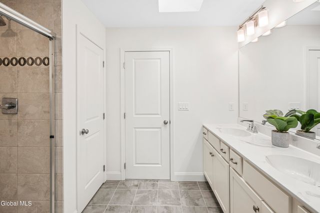 42 Penfield Drive, Colonie, NY 12110