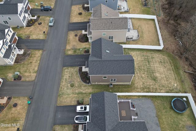 42 Penfield Drive, Colonie, NY 12110