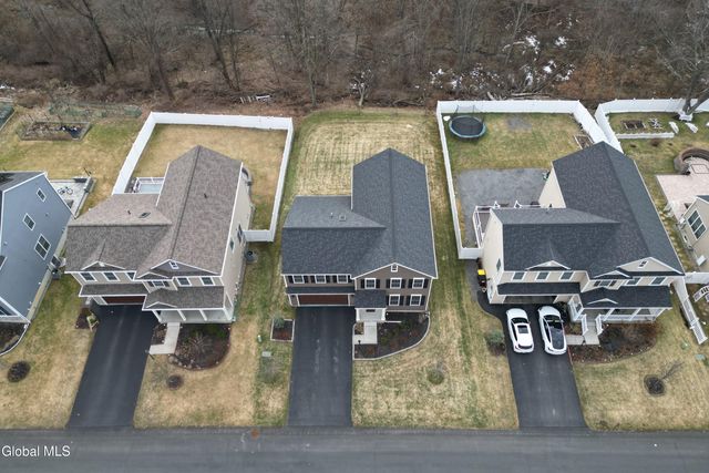 42 Penfield Drive, Colonie, NY 12110