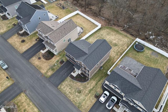 42 Penfield Drive, Colonie, NY 12110