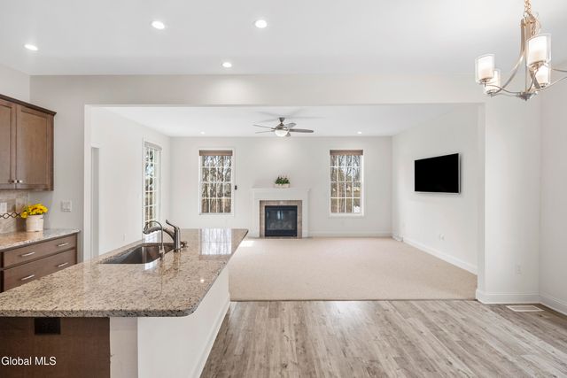 42 Penfield Drive, Colonie, NY 12110