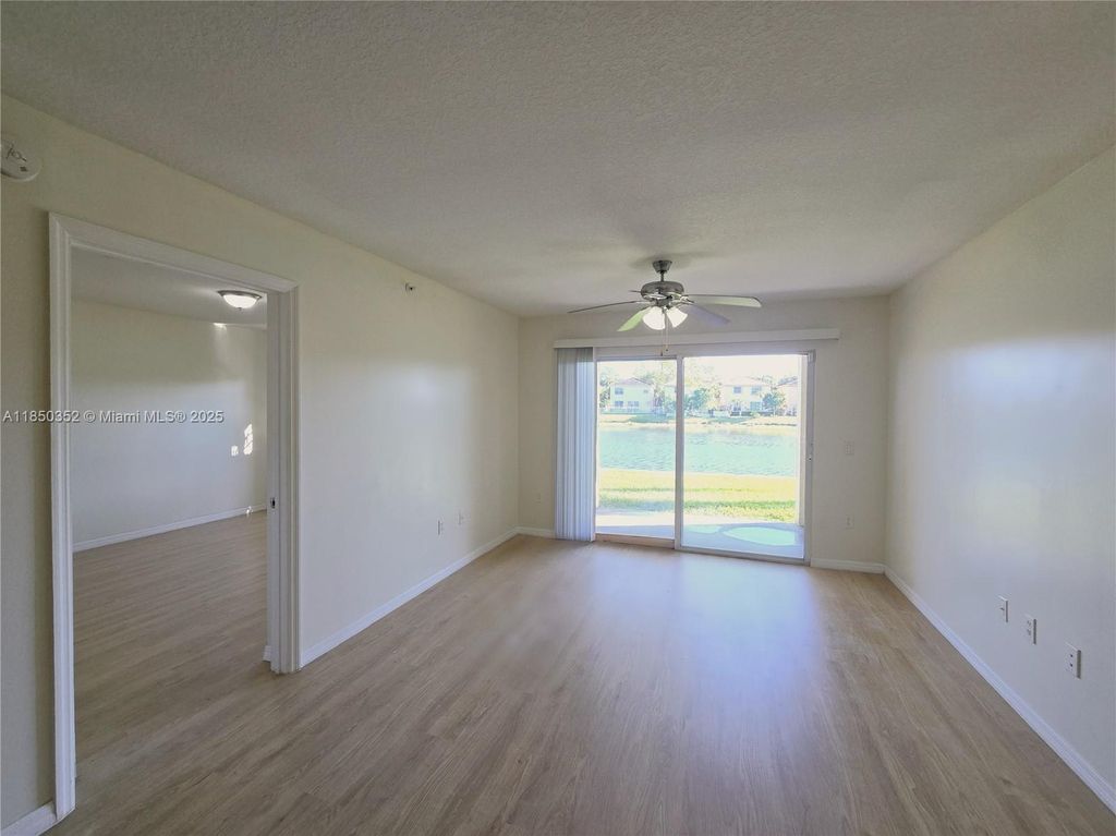 4180 San Marino Blvd 106, West Palm Beach, FL 33409