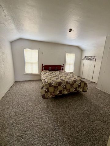 206 2nd Street, Elroy, WI 53929