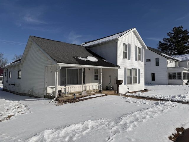 206 2nd Street, Elroy, WI 53929