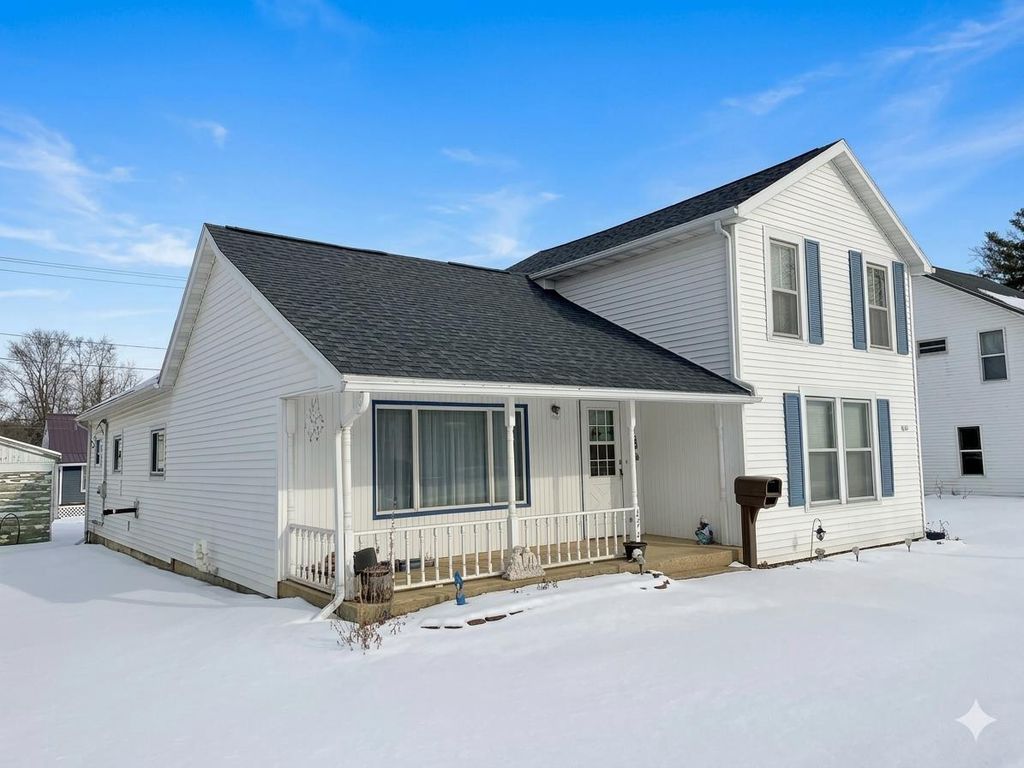 206 2nd Street, Elroy, WI 53929