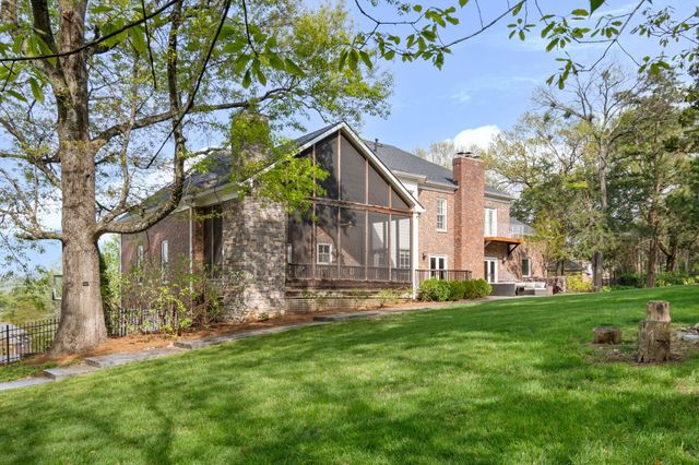 524 Dekemont Ln, Brentwood, TN 37027