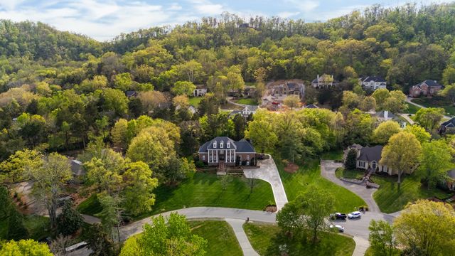 524 Dekemont Ln, Brentwood, TN 37027