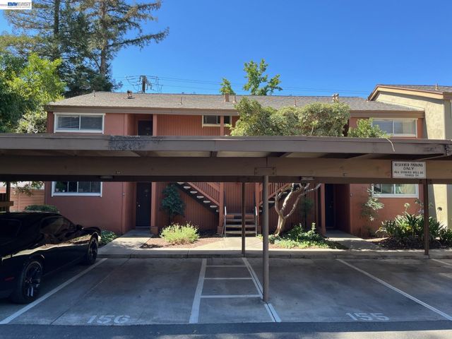 810 Oak Grove Rd 104, Concord, CA 94518