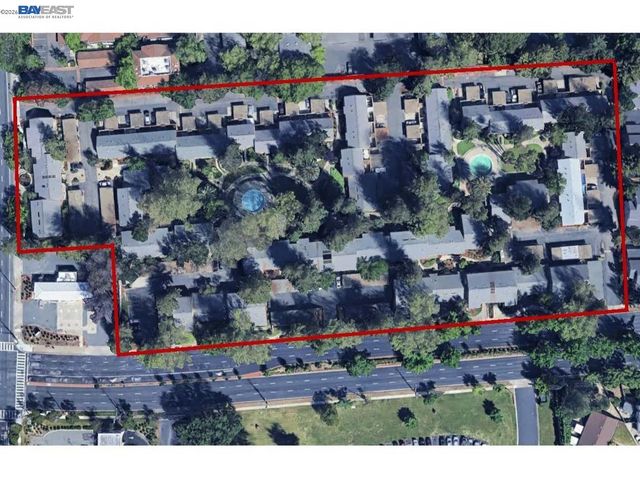 810 Oak Grove Rd 104, Concord, CA 94518