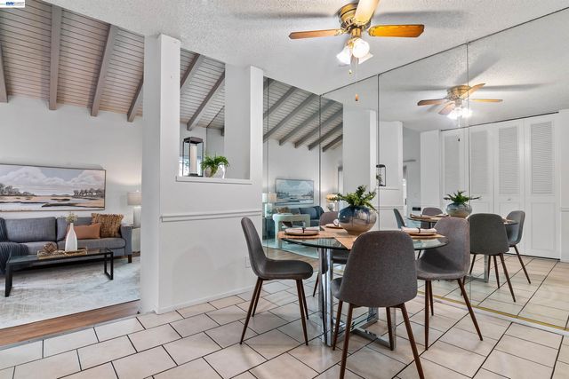 810 Oak Grove Rd 104, Concord, CA 94518