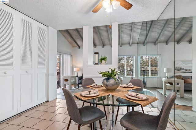 810 Oak Grove Rd 104, Concord, CA 94518