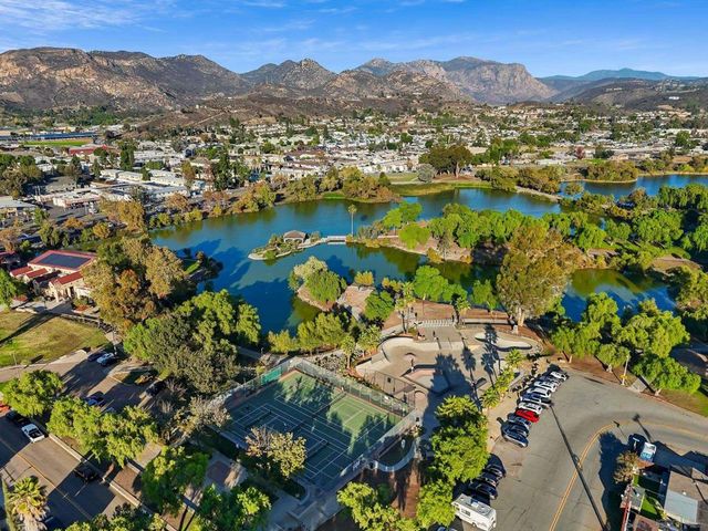 12722 Lakeshore Drive B, Lakeside, CA 92040