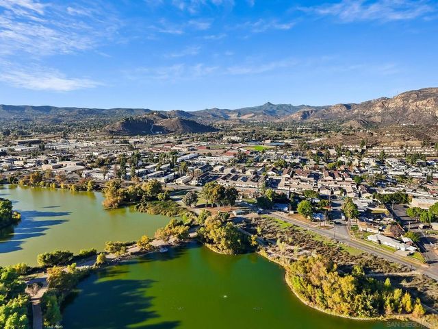 12722 Lakeshore Drive B, Lakeside, CA 92040