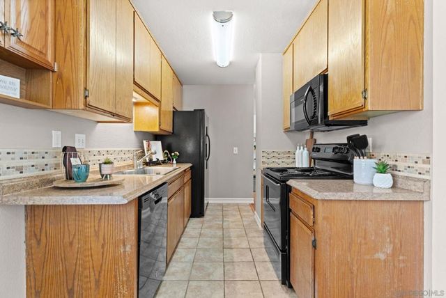 12722 Lakeshore Drive B, Lakeside, CA 92040