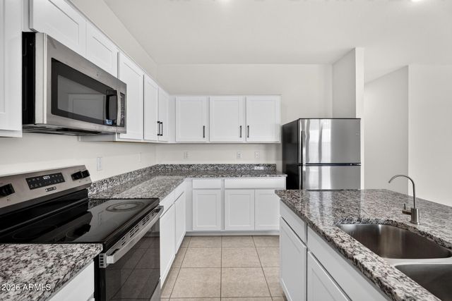 2097 E GRAZING MEADOW Lane, San Tan Valley, AZ 85140