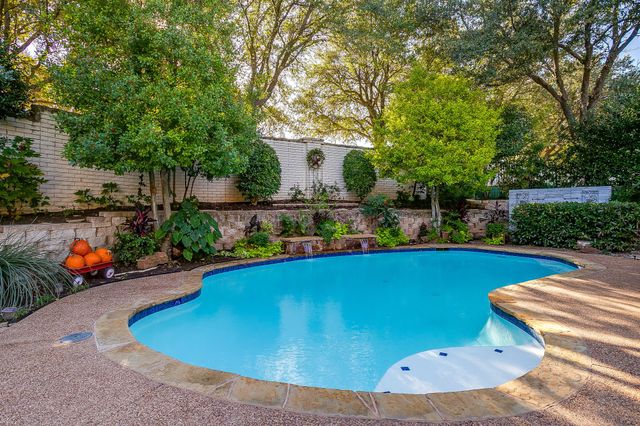 8963 Little Reata Trail, Benbrook, TX 76126