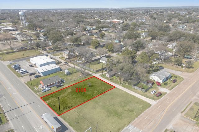 2106 Texas Avenue, Texas City, TX 77590
