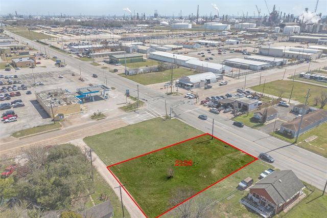 2106 Texas Avenue, Texas City, TX 77590