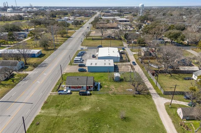 2106 Texas Avenue, Texas City, TX 77590