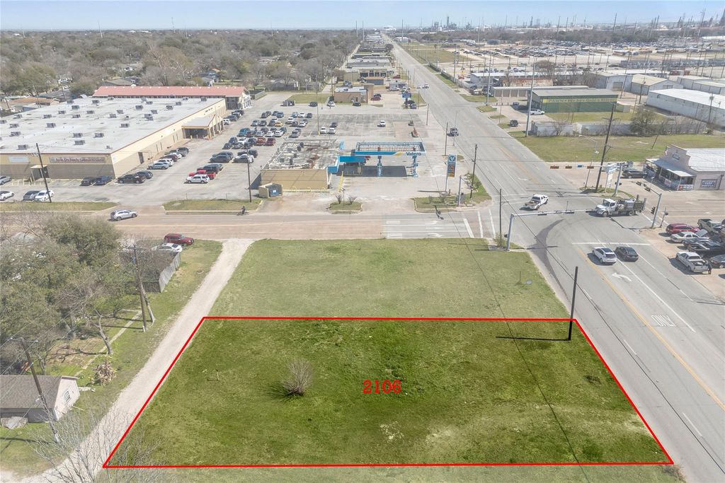 2106 Texas Avenue, Texas City, TX 77590