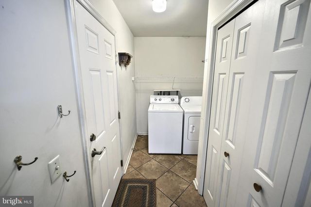 1814 DOWNING ST, York, PA 17408