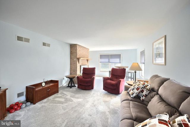 1814 DOWNING ST, York, PA 17408