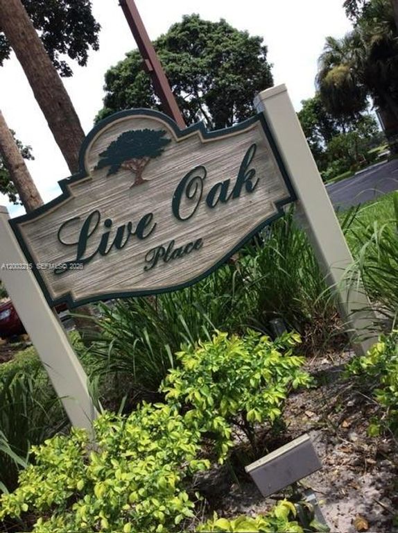 9431 Live Oak Pl 408, Davie, FL 33324