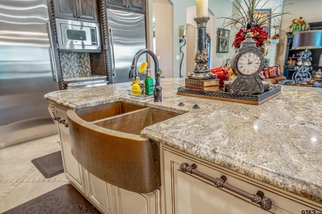 17521 Biltmore Circle, Tyler, TX 75703