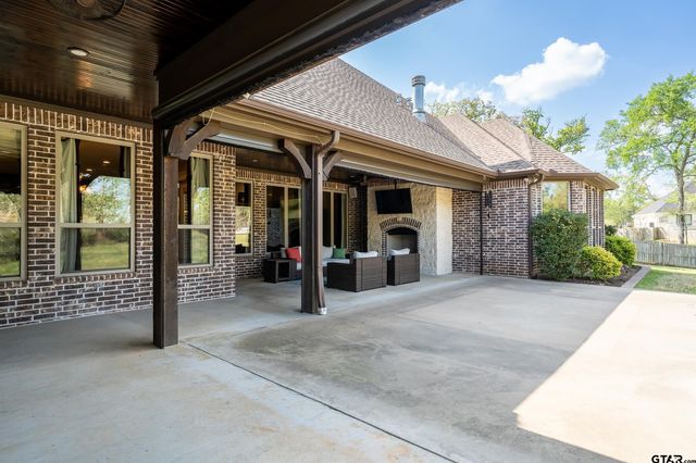 17521 Biltmore Circle, Tyler, TX 75703