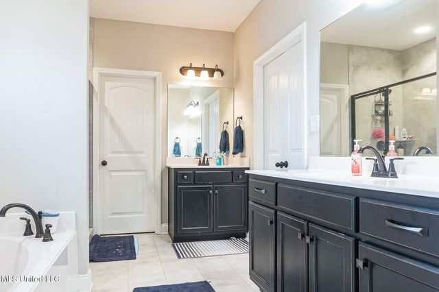 302 Eagle View Drive, Senatobia, MS 38668