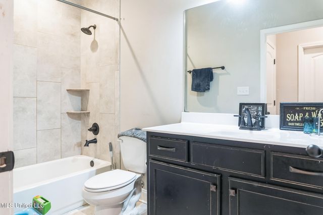 302 Eagle View Drive, Senatobia, MS 38668