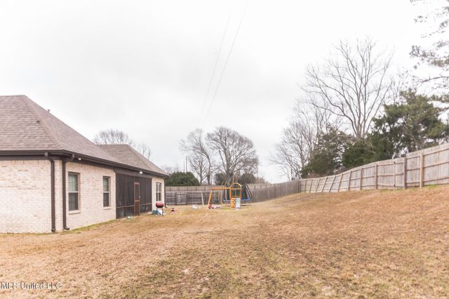 302 Eagle View Drive, Senatobia, MS 38668