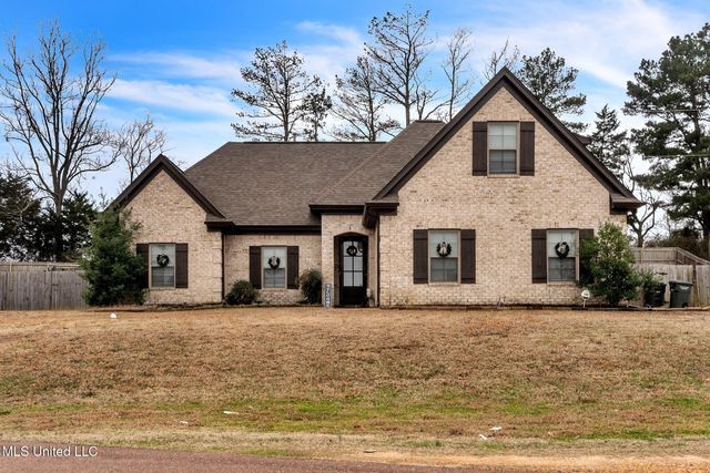 302 Eagle View Drive, Senatobia, MS 38668