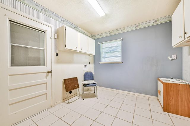 1904 Amy Drive, Baytown, TX 77520