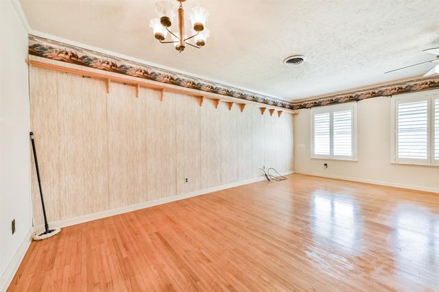 1904 Amy Drive, Baytown, TX 77520