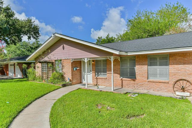 1904 Amy Drive, Baytown, TX 77520