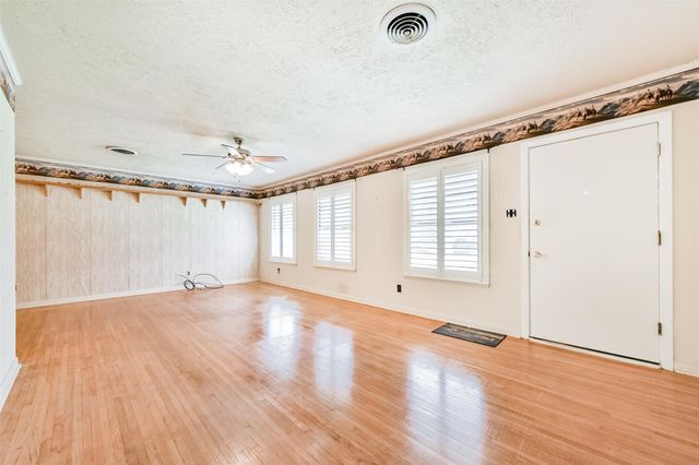 1904 Amy Drive, Baytown, TX 77520