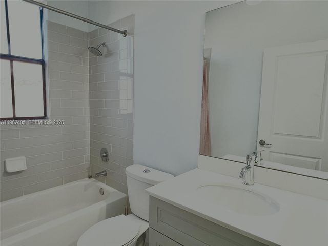 5016 NW 48th Ln, Tamarac, FL 33319