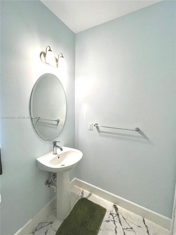 5016 NW 48th Ln, Tamarac, FL 33319