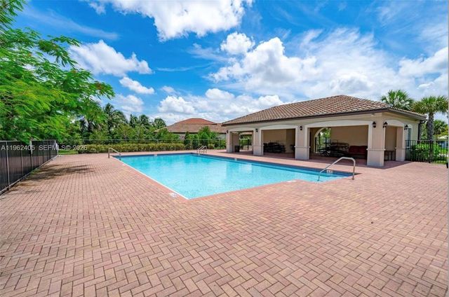 5016 NW 48th Ln, Tamarac, FL 33319