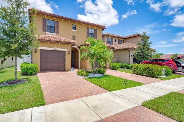 5016 NW 48th Ln, Tamarac, FL 33319