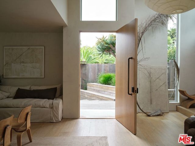 518 Sunset Avenue, Venice (los Angeles), CA 90291