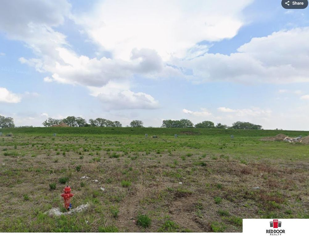 1210 Titan Drive, Hickman, NE 68372