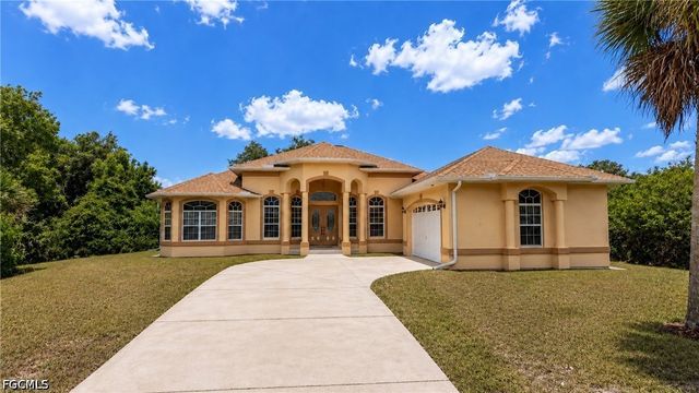 400 Clayton AVE, Lehigh Acres, FL 33972