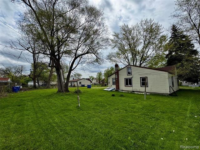 8045 Cadillac Avenue, Warren, MI 48089