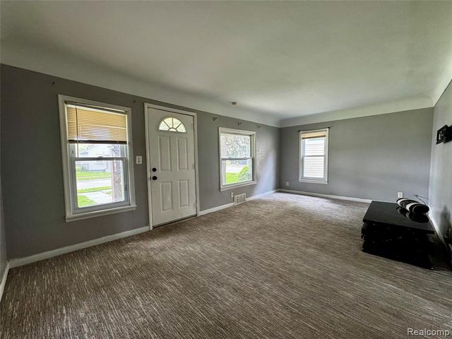 8045 Cadillac Avenue, Warren, MI 48089