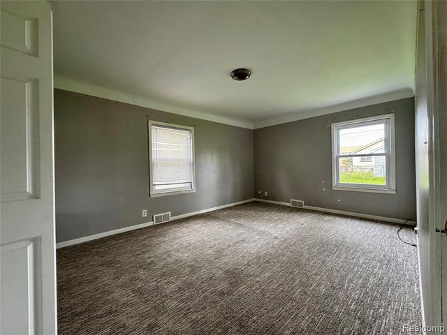 8045 Cadillac Avenue, Warren, MI 48089
