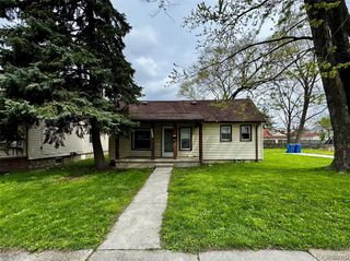8045 Cadillac Avenue, Warren, MI 48089